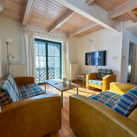 Ctyricitka Na Stastnem Kopci Villa Černý Dŭl Ngoại thất bức ảnh