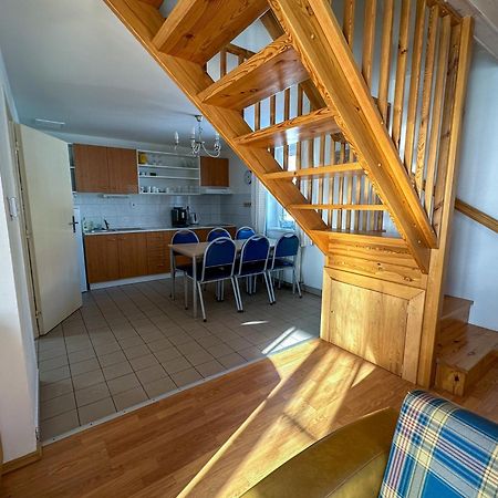 Ctyricitka Na Stastnem Kopci Villa Černý Dŭl Ngoại thất bức ảnh