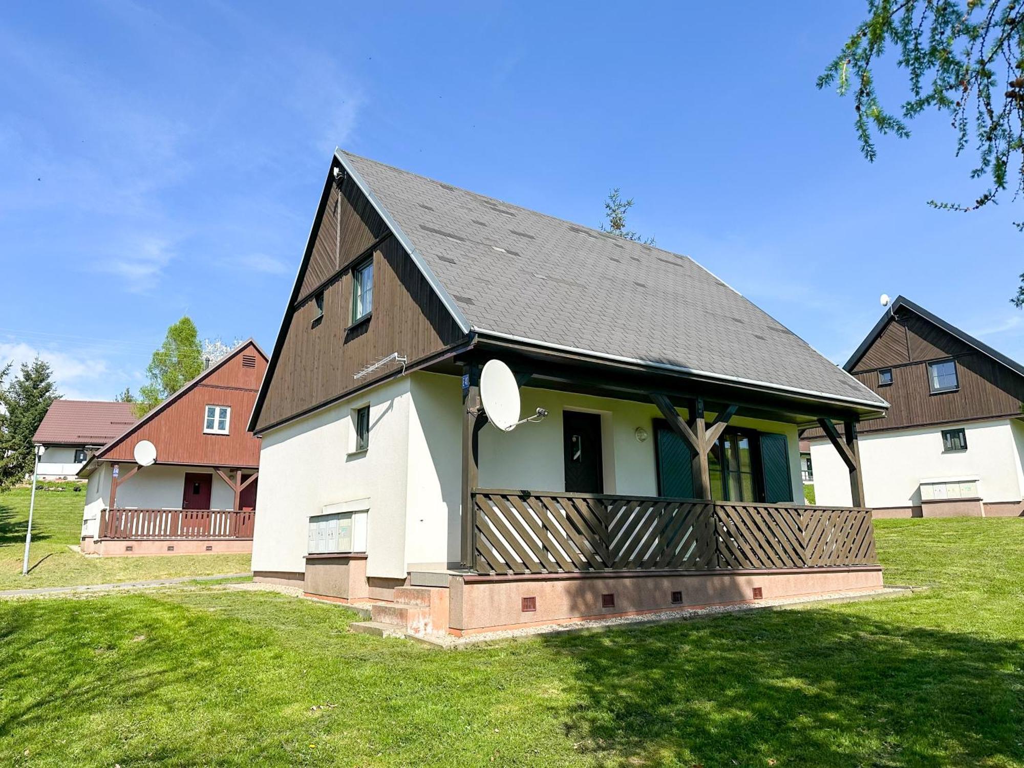 Ctyricitka Na Stastnem Kopci Villa Černý Dŭl Ngoại thất bức ảnh